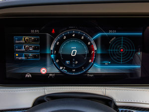 2018S 560 4MATIC п؅^