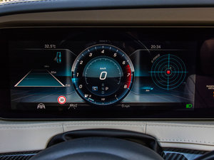 2018S 560 4MATIC п؅^