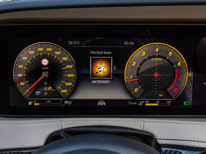 2018S 560 4MATIC п؅^