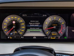 2018S 560 4MATIC п؅^