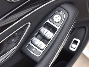 2018款S 450 L 4MATIC 主驾车窗控制区	