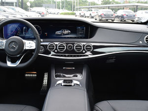 2018款S 450 L 4MATIC 中控台