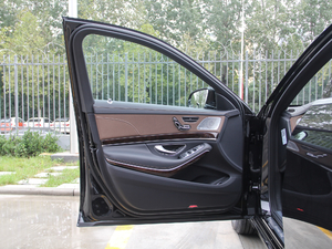 2018款S 350 L 驾驶位车门