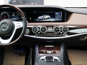 2018款S 350 L 中控台