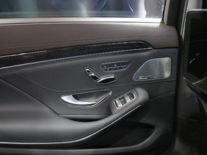 2018款S 500 L 4MATIC 空间座椅