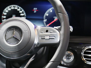 2018款S 500 L 4MATIC 中控区