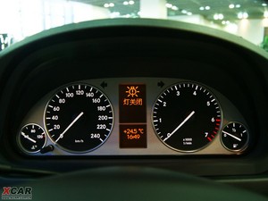 2009款B 200 动感型 中控区