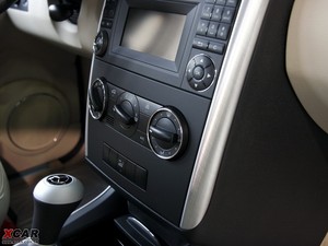 2009款B 200 动感型 中控区