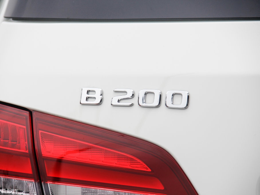 2017YB(j) B 200 (dng)