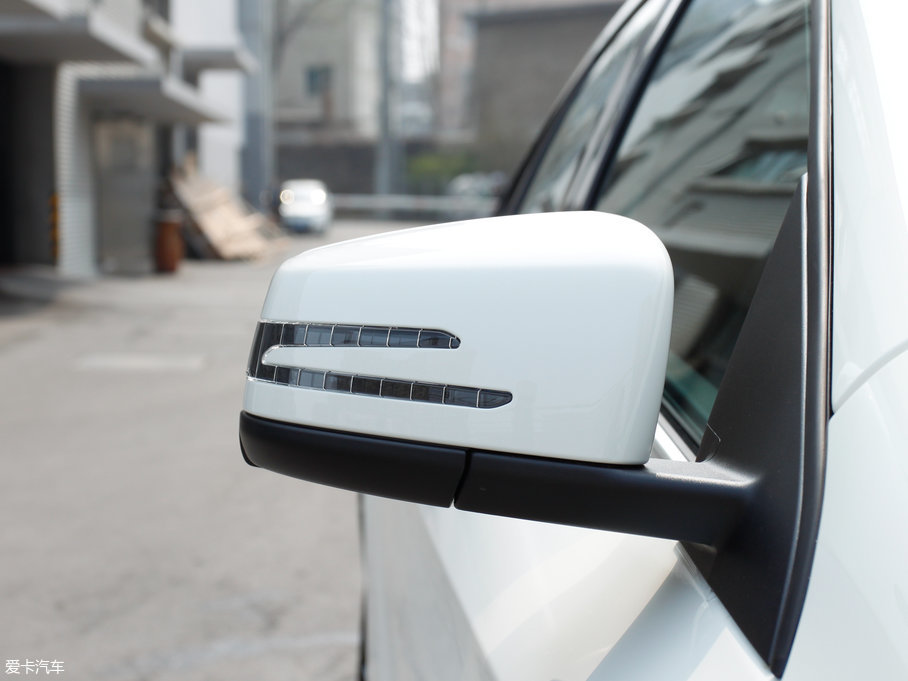 2017YA(M) A 200 r