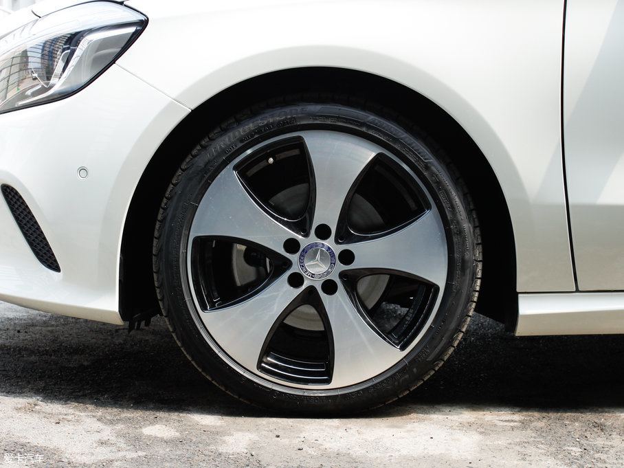 2017YA(M) A 200 r