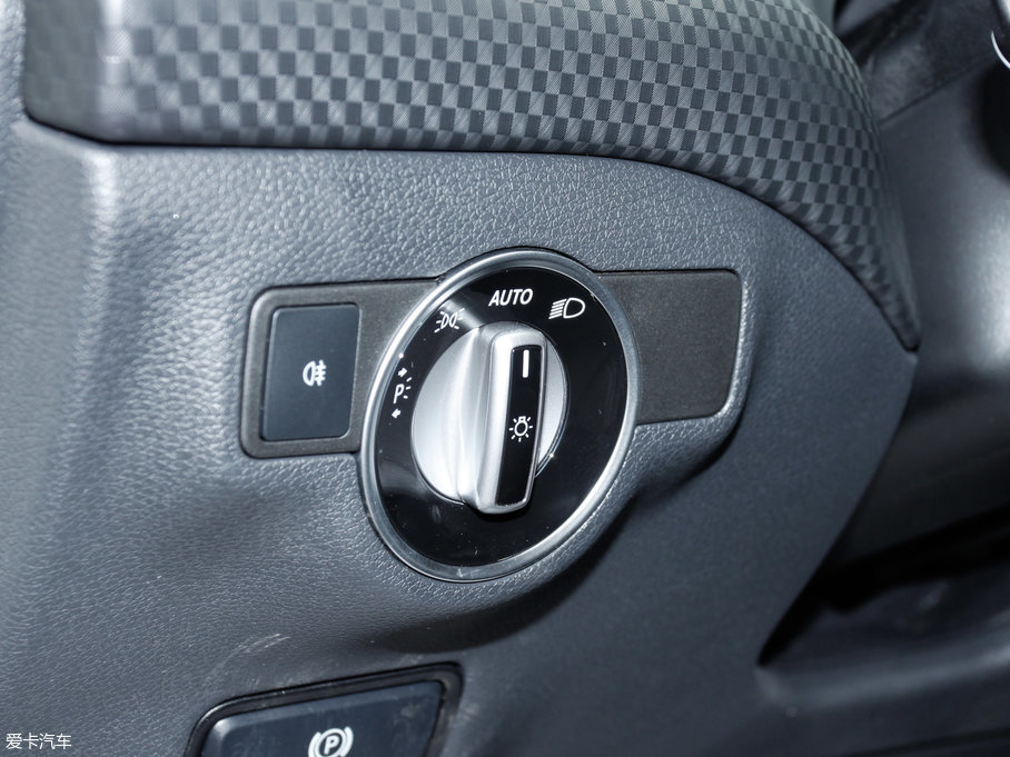 2017YA(M) A 200 r