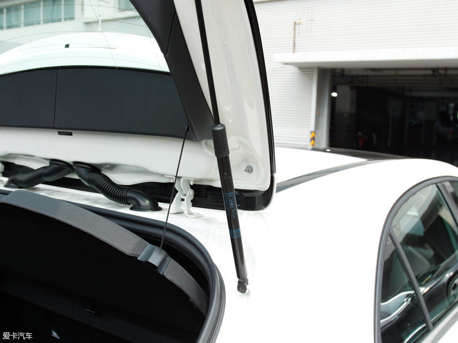 2017YA(M) A 200 r