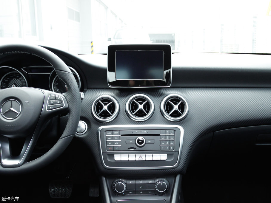 2017YA(M) A 200 r