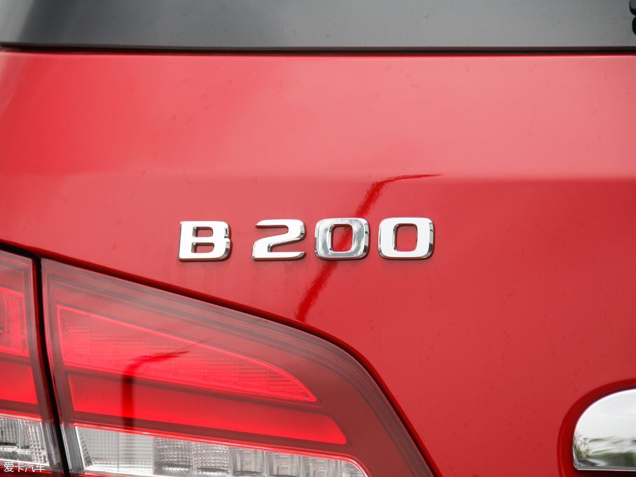 2017YB B 200 Ӹ