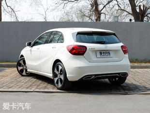 奔馳(進(jìn)口)2017款奔馳A級(jí)