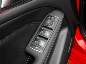 2017B 200 Ӹ {܇ƅ^(q)	