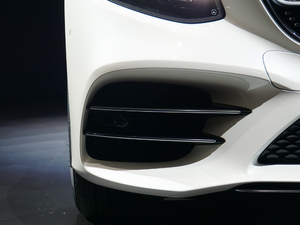 2018��S560 4MATIC �������^