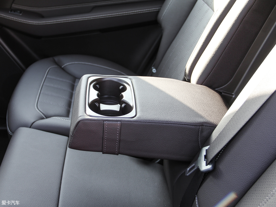 2018YGLS GLS 320 4MATIC