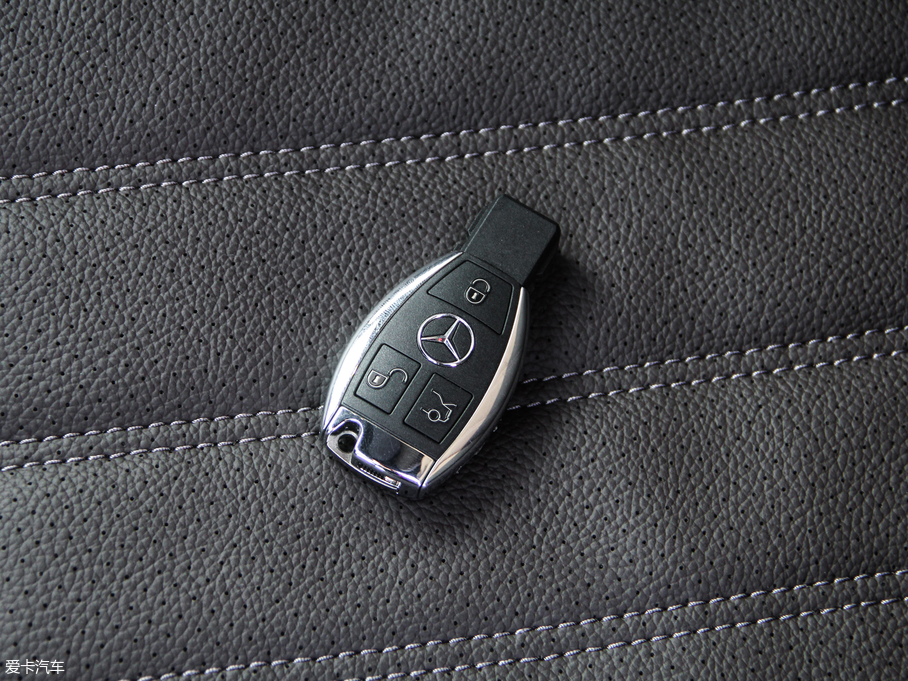 2018YGLS GLS 320 4MATIC