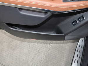 2018GLS 500 4MATIC ǰTg