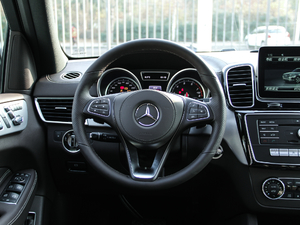 2018GLS 320 4MATIC P