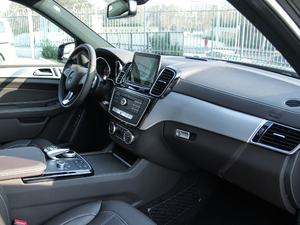 2018GLS 320 4MATIC п؅^