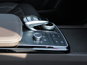 2018GLS 320 4MATIC п؅^