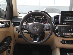 2018GLS 400 4MATIC Ӹ P