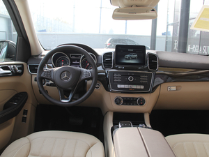 2018GLS 400 4MATIC Ӹ п؅^