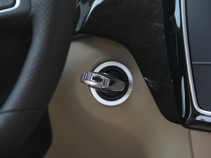 2018GLS 400 4MATIC Ӹ п؅^