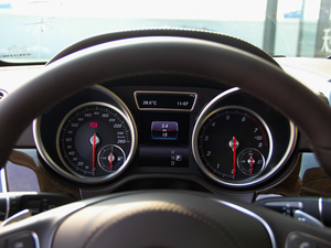 2018GLS 400 4MATIC Ӹ п؅^