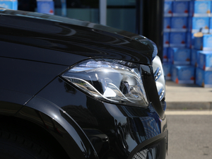 2018Ŀ GLS 400 4MATIC Ӹ ^