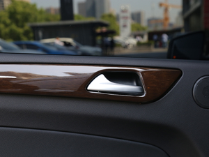 2018Ŀ GLS 400 4MATIC Ӹ g