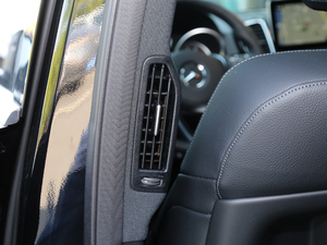 2018Ŀ GLS 400 4MATIC Ӹ g