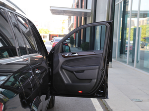 2018Ŀ GLS 400 4MATIC Ӹ g