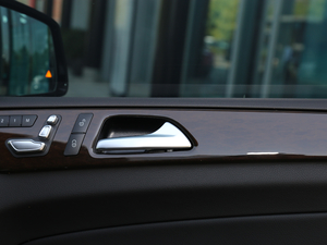 2018Ŀ GLS 400 4MATIC Ӹ g