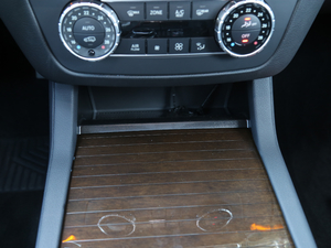 2018Ŀ GLS 400 4MATIC Ӹ g