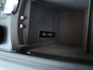 2018Ŀ GLS 400 4MATIC Ӹ g