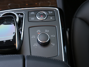 2018Ŀ GLS 400 4MATIC Ӹ п؅^(q)