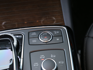 2018Ŀ GLS 400 4MATIC Ӹ п؅^(q)