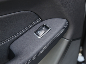 2018Ŀ GLS 400 4MATIC Ӹ п؅^(q)