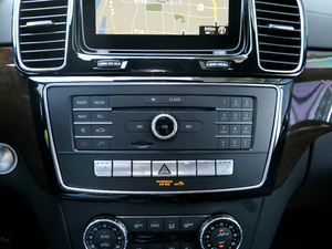 2018Ŀ GLS 400 4MATIC Ӹ {