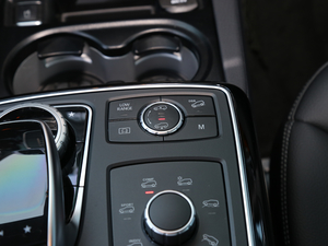 2018Ŀ GLS 400 4MATIC Ӹ п؅^