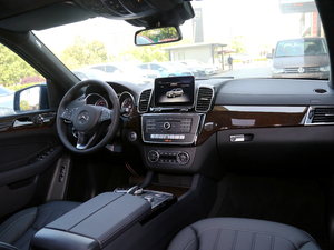 2018Ŀ GLS 400 4MATIC Ӹ п؅^