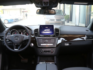 2018Ŀ GLS 400 4MATIC Ӹ п؅^