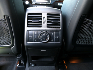 2018Ŀ GLS 400 4MATIC Ӹ п؅^