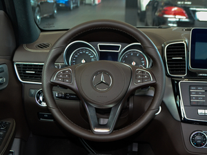 2018Ŀ GLS 320 4MATIC P