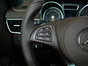 2018Ŀ GLS 320 4MATIC п؅^(q)