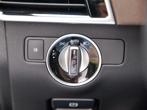 2018Ŀ GLS 500 4MATIC п؅^